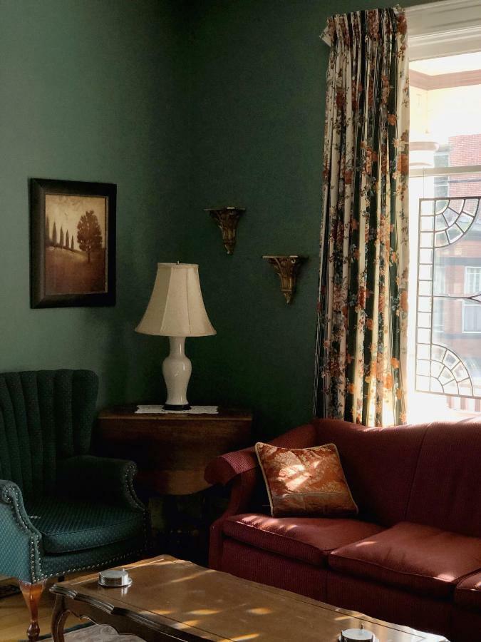 Mahogany Manor Bed & Breakfast Saint John Exterior foto