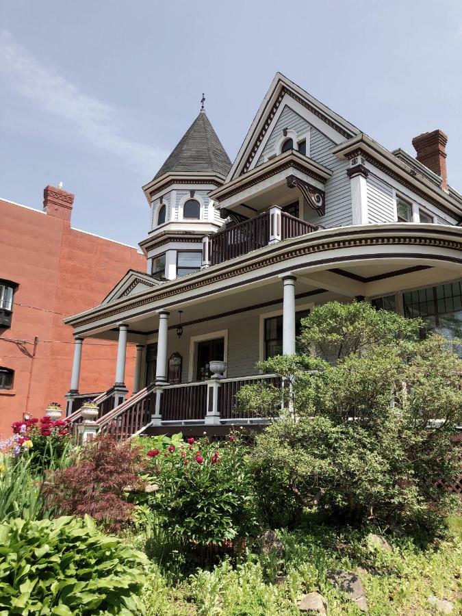 Mahogany Manor Bed & Breakfast Saint John Exterior foto